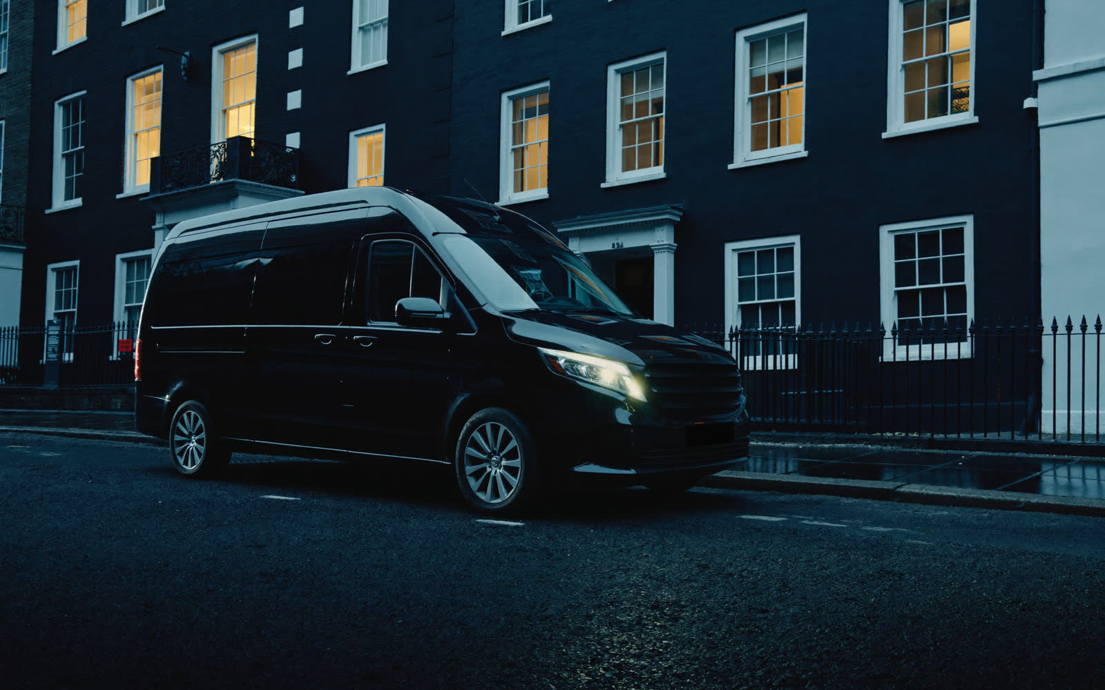 Hourly Chauffeur Hire, NO1 Concierge chauffeur service.